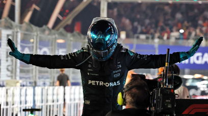 Russell T pose after win Singapore