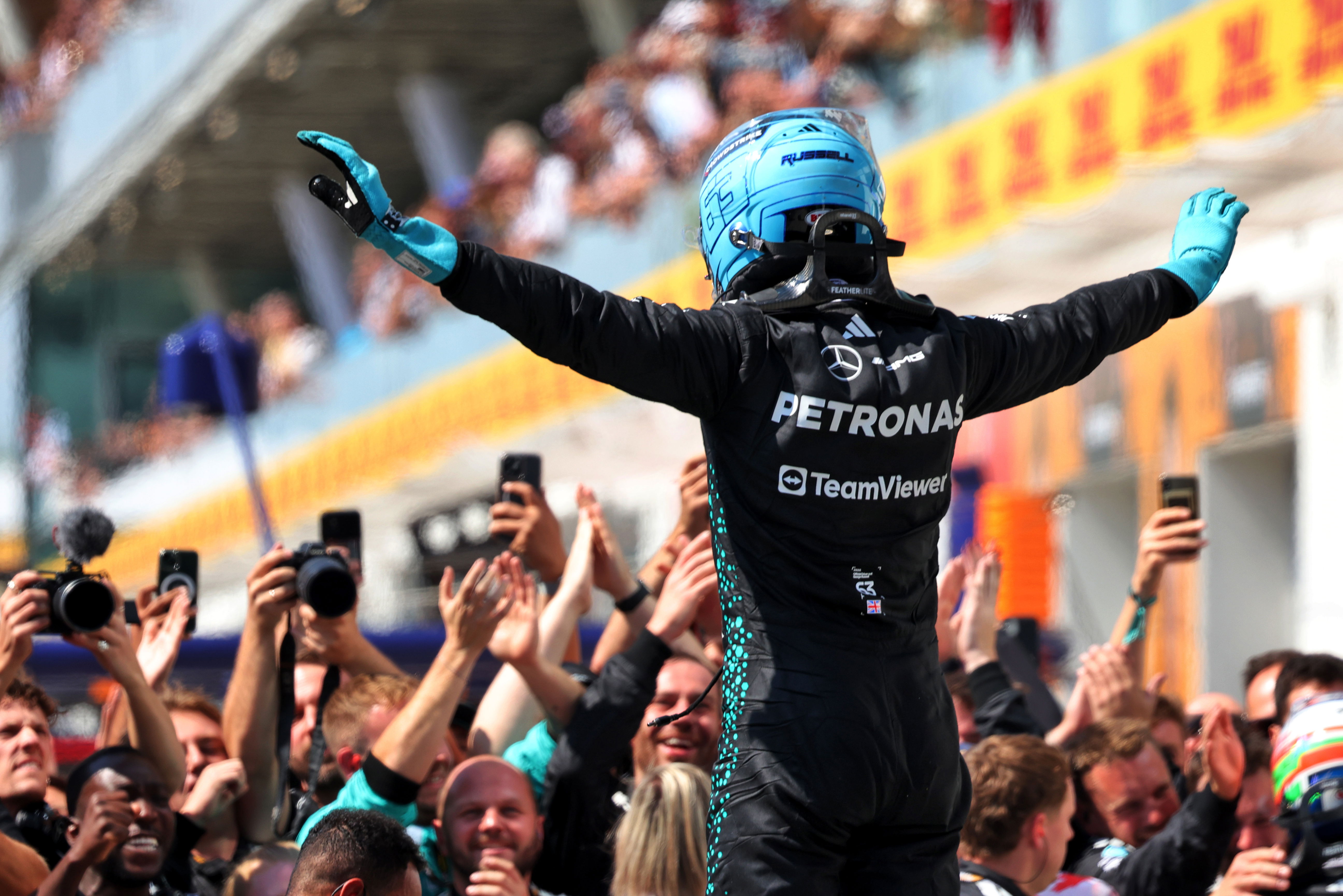 Russell Canada win t-pose