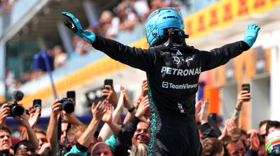 Russell Canada win t-pose