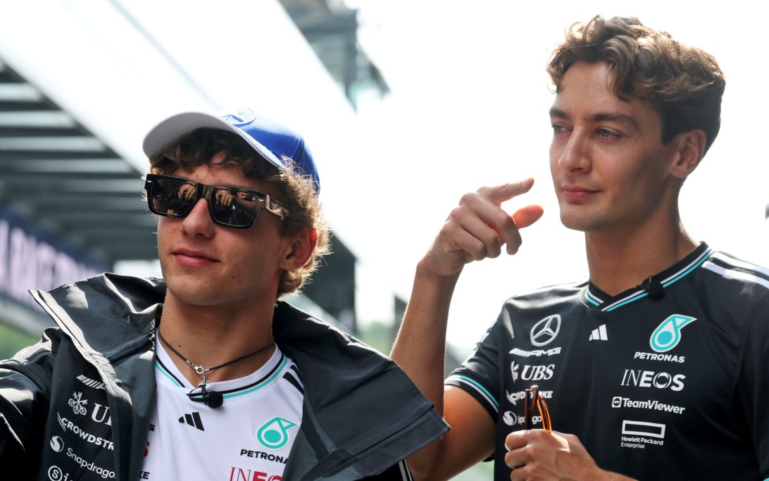 Mercedes, Russell e Antonelli confermati per il 2026: la Stella punta su un futuro giovane