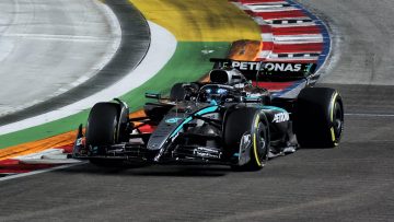 Russell keek met argusogen naar Verstappen: "Maakte me nerveus!"