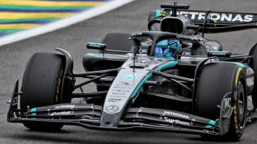 Mercedes resisting 'temptation' in bid to defeat major F1 rivals