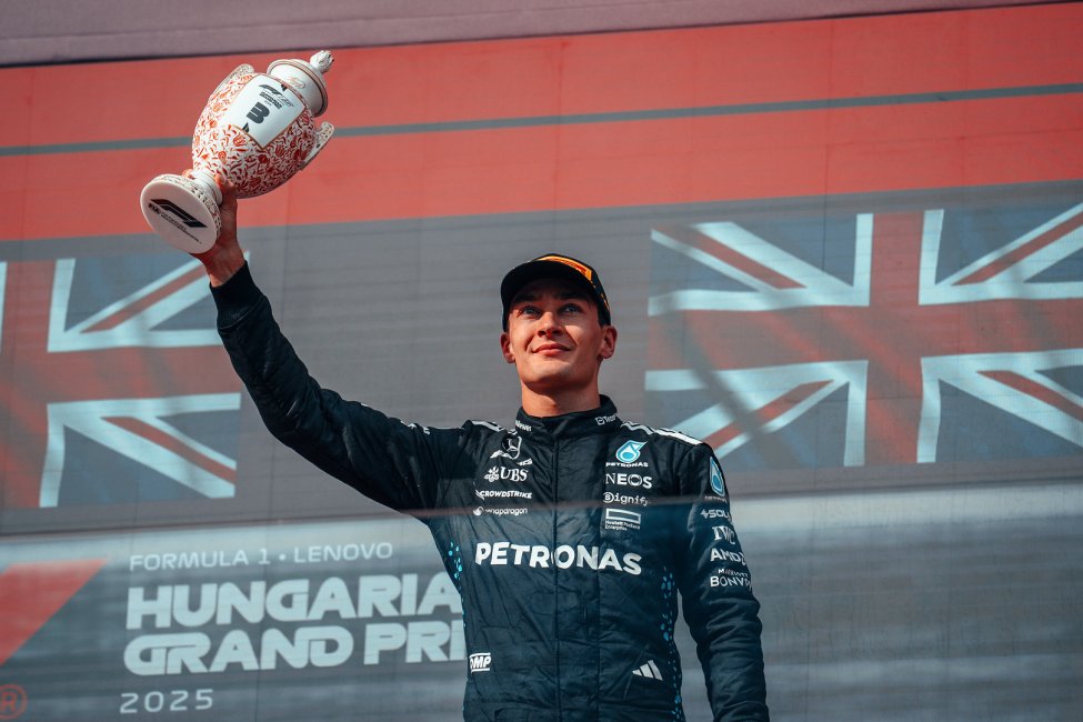 			© Mercedes F1
	