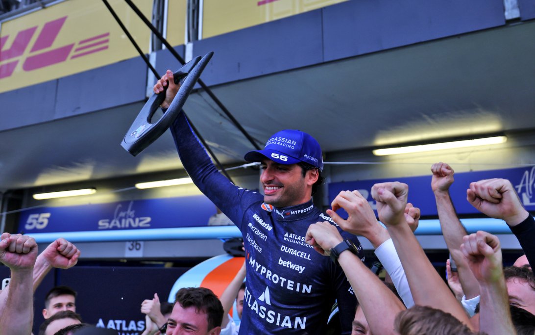 Carlos Sainz reveals the Williams 'trap' he avoided after 'weirdest' season start