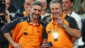 Brown grapt met F1-baas: "Kunnen wij die beker hebben?"