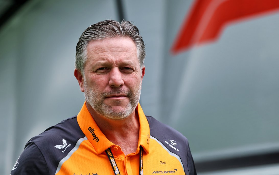 Zak Brown de McLaren prioriza la 'justicia' sobre el trato preferencial: "Preferimos perder contra Verstappen que perder contra nosotros mismos"