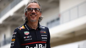 Mekies glundert na 'geweldige prestatie' Verstappen: "Max gooide de auto door de bochten"