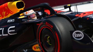 Tsunoda benadert Verstappen, maar wordt direct uitgeschakeld in Hongarije