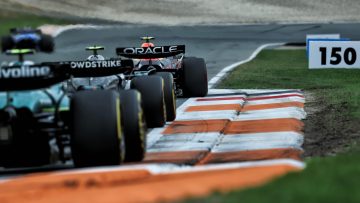 Villeneuve spoort Red Bull aan tot rijderswissel