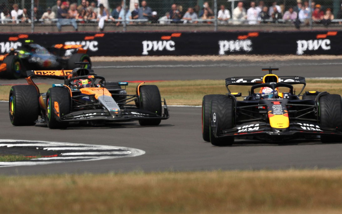 Verstappen Piastri race Silverstone inter