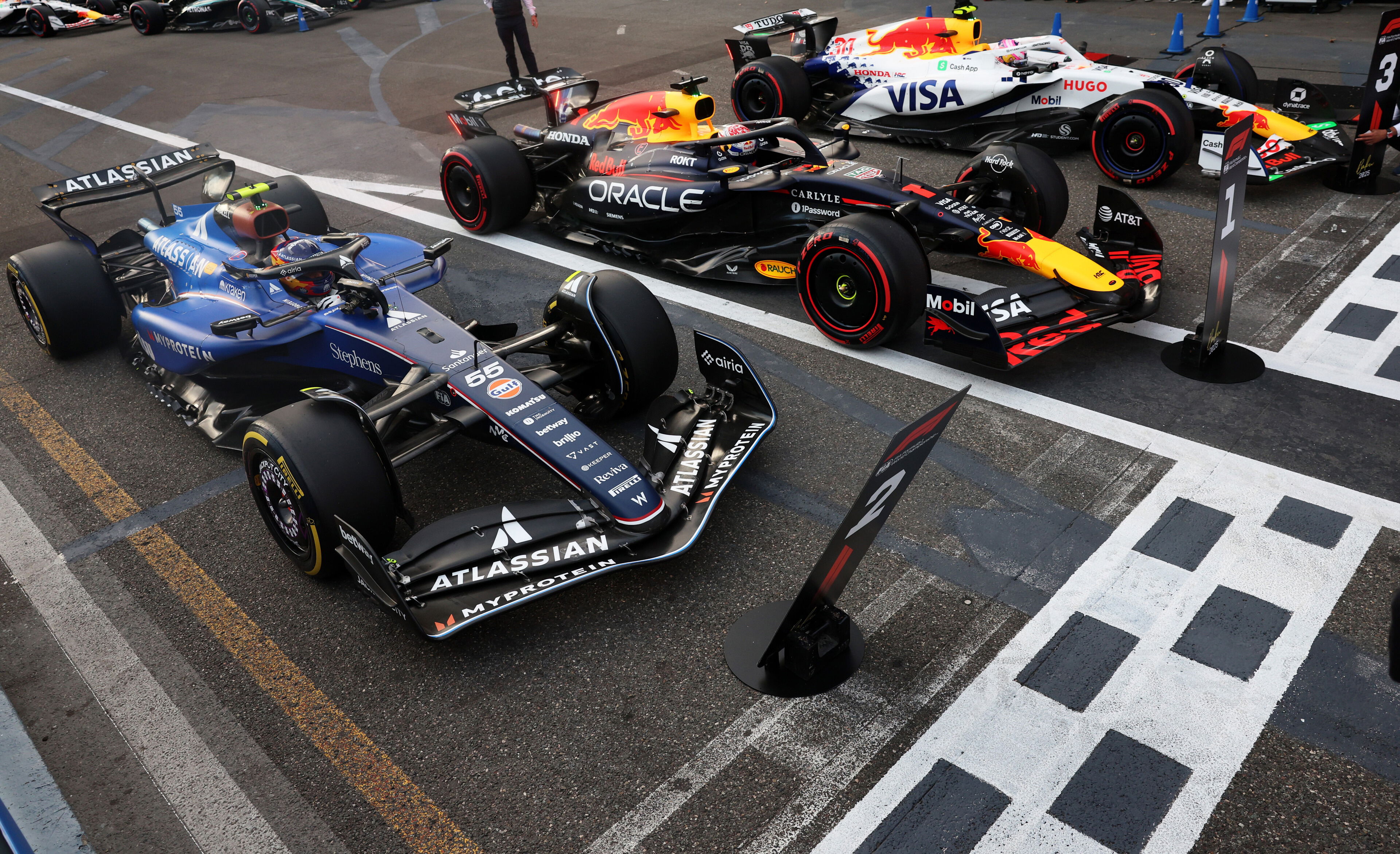 Verstappen pole Baku