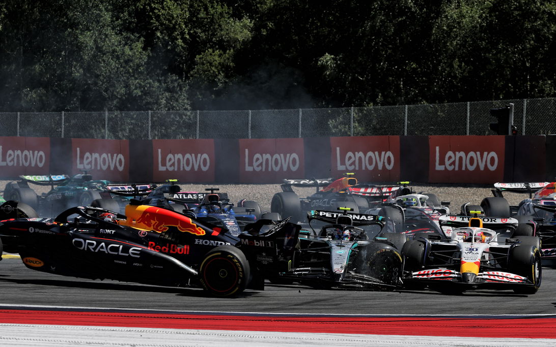 Verstappen Austria crash
