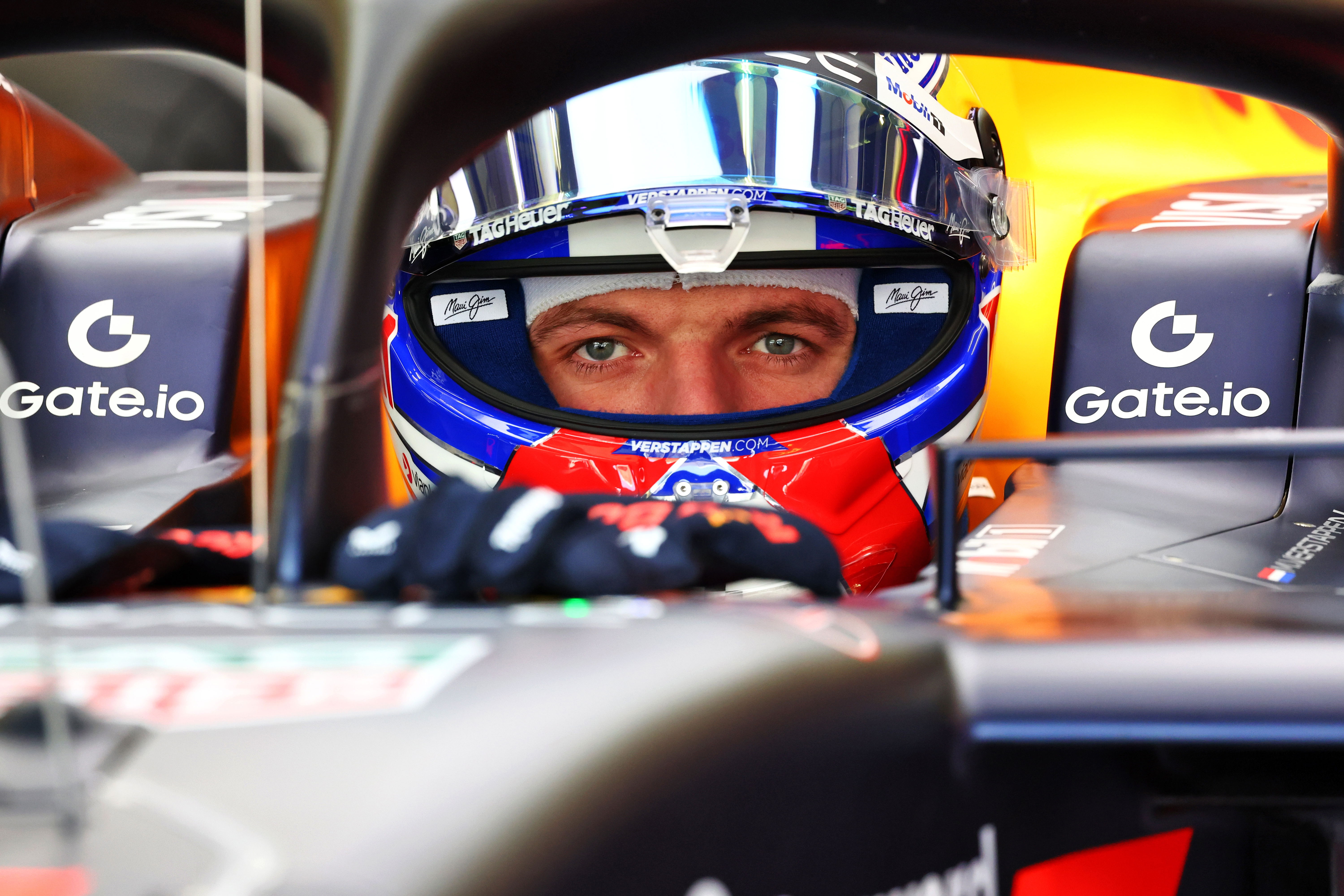 Verstappen Bahrain test cockpit