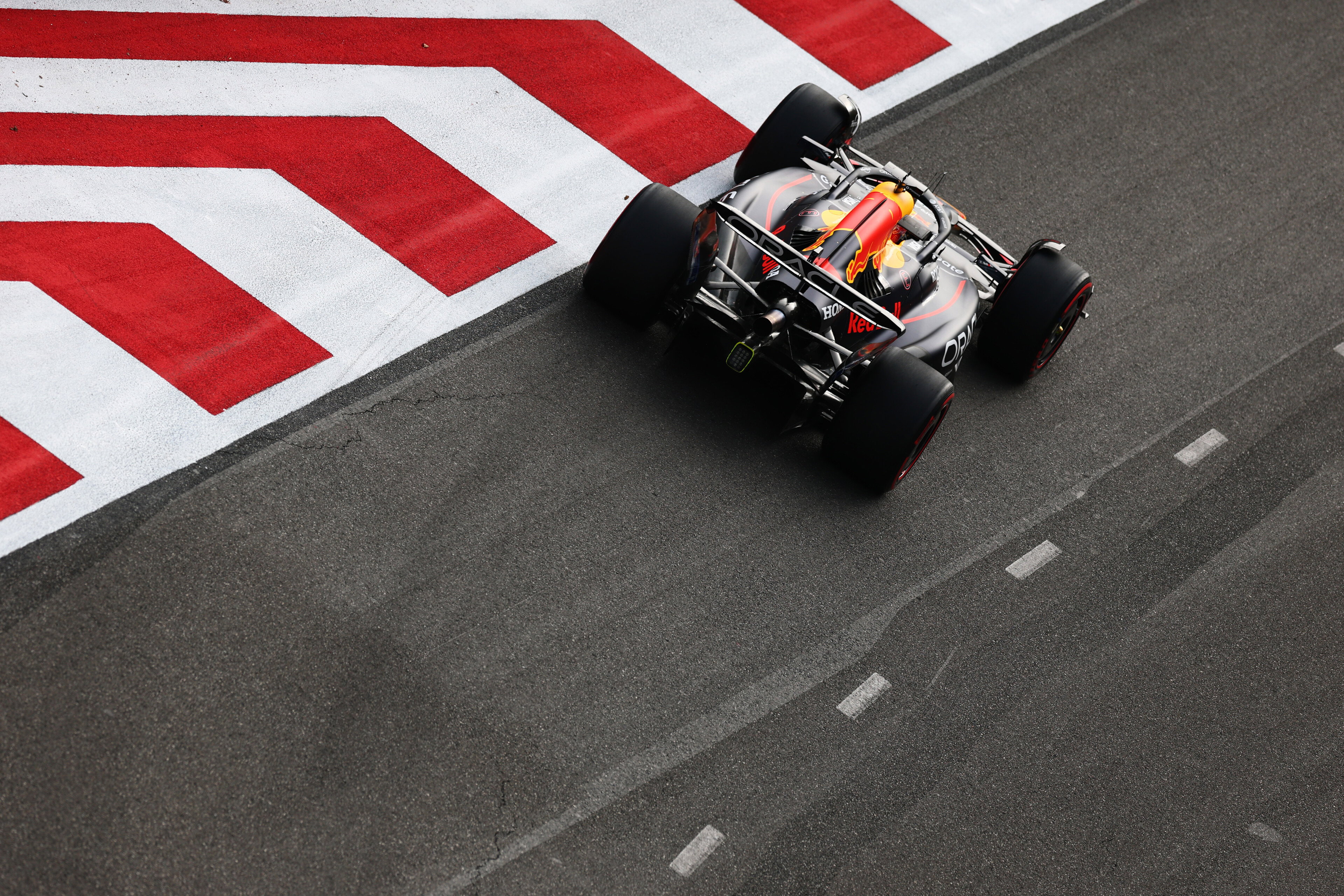 Verstappen Baku FP2