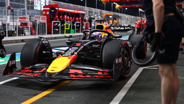 Max Verstappen roars to Saudi Arabia pole after Lando Norris crashes out