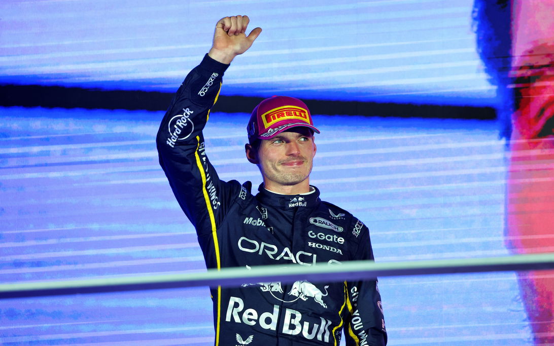 Verstappen Podium Sin
