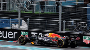 Kostbare fout werpt smet op uitstekende prestatiereeks Verstappen in Miami