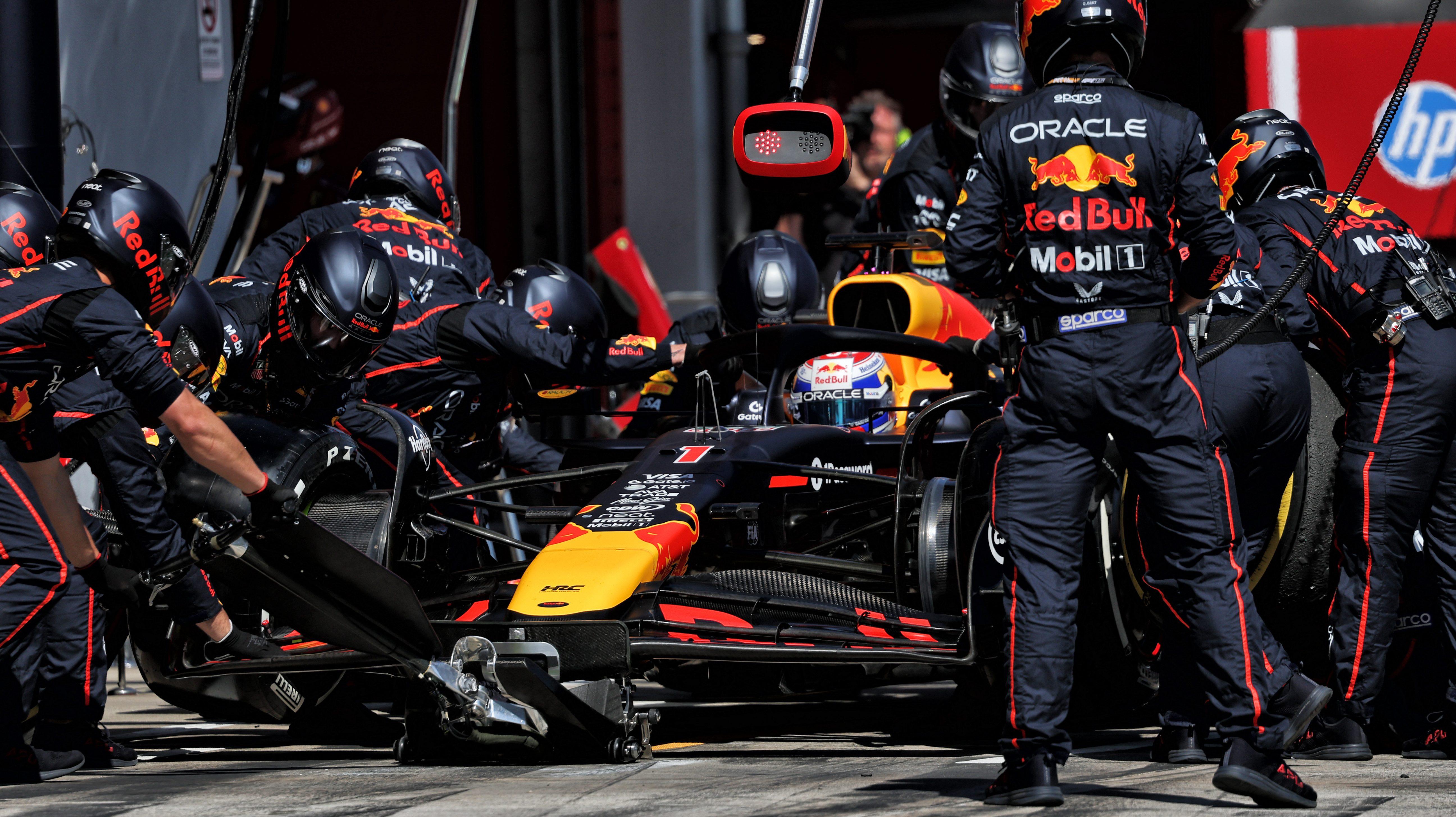 Verstappen pitstop Imola