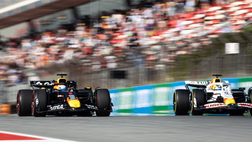 Live: Verstappen komt flink tekort op McLaren in laatste training in Spanje