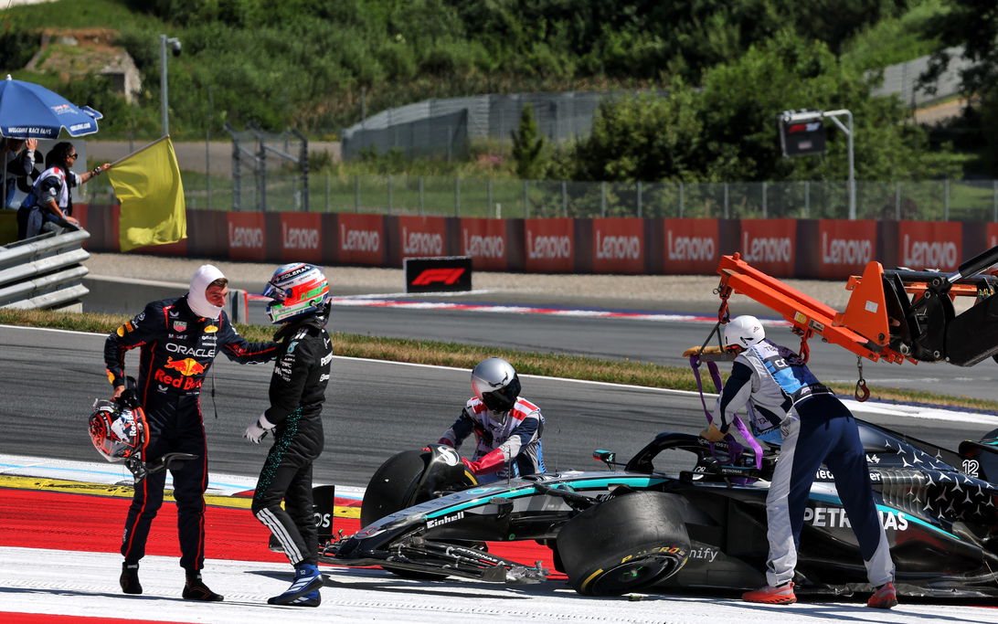 Verstappen Antonelli Austria crash