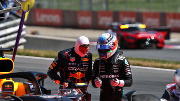 Wolff pareert gewiekste Verstappen-vraag vakkundig: "Netjes tegen elkaar, hè?"