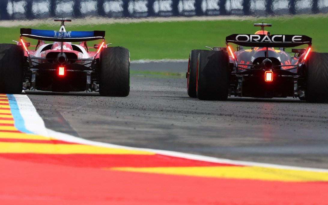 Verstappen Leclerc race Belgium wet