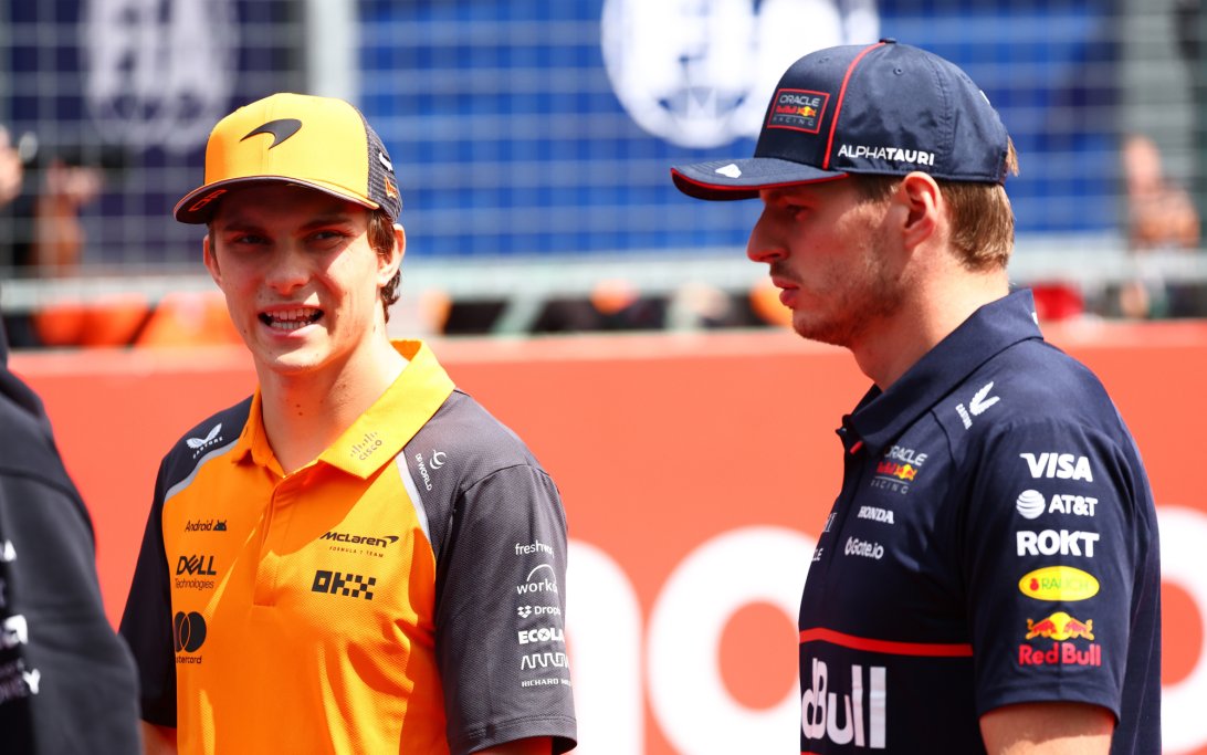 Verstappen Piastri Hungary race