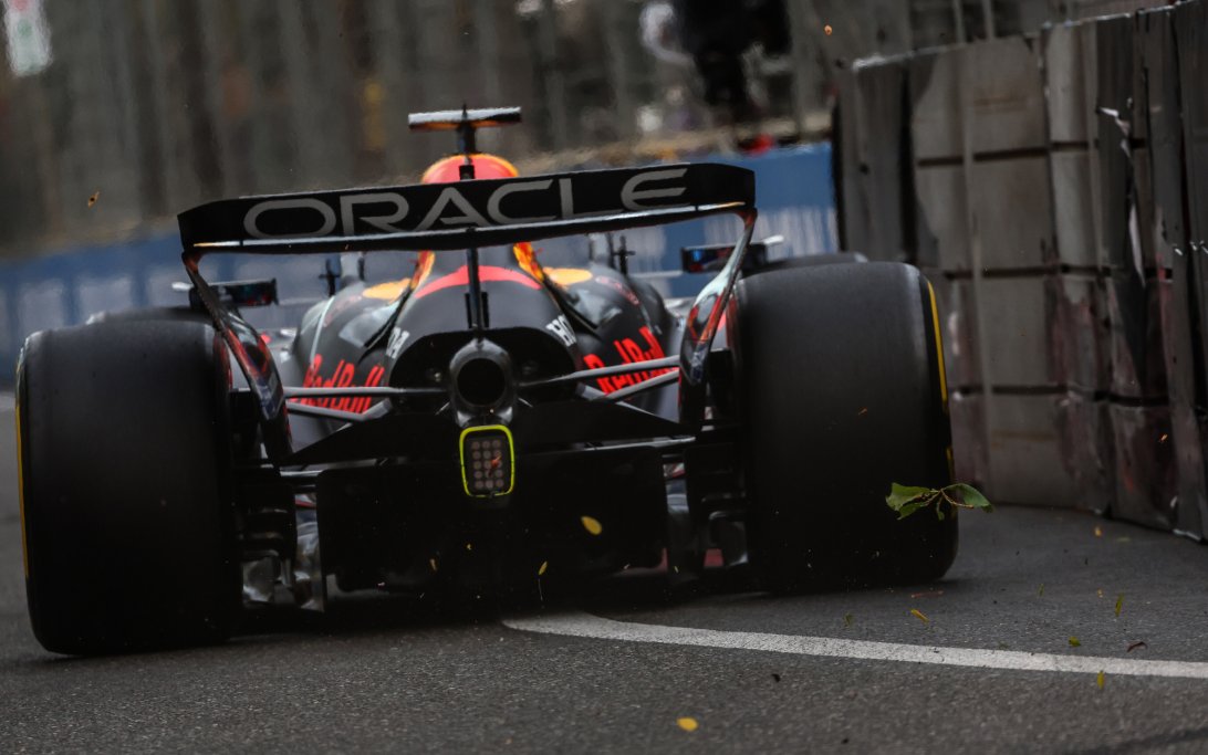 Verstappen pole Baku