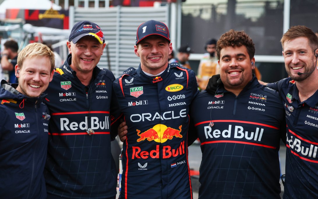Verstappen pole Baku
