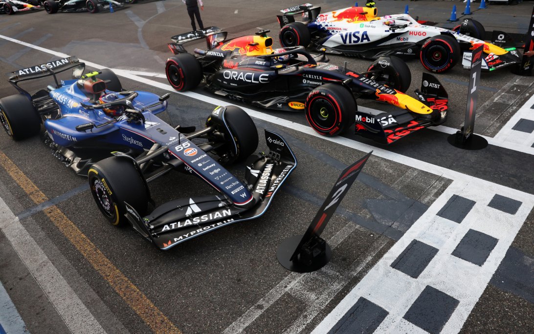 Verstappen pole Baku