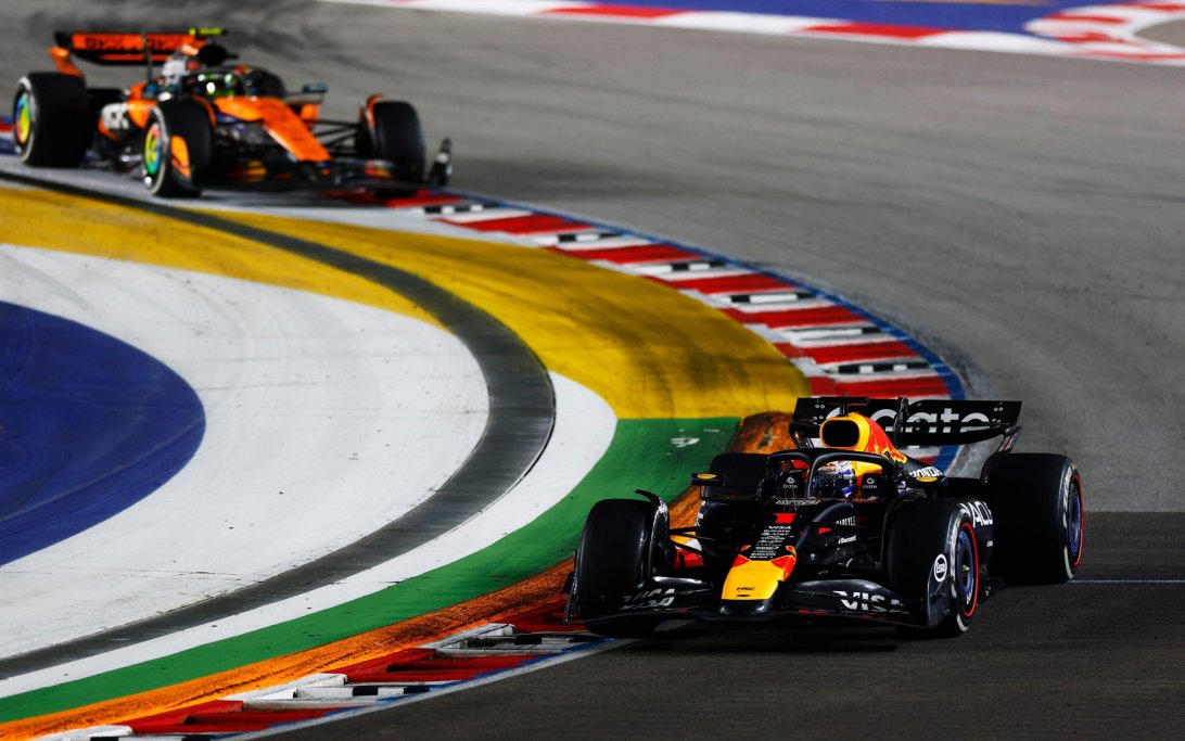 Verstappen Norris race Singapore