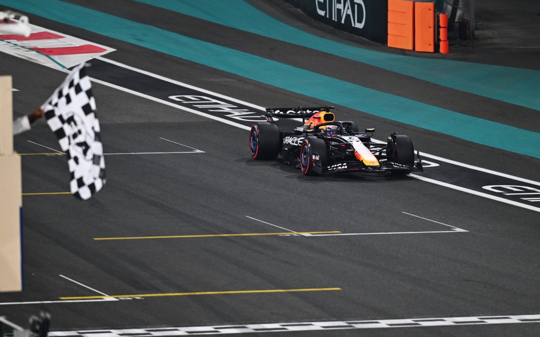 Verstappen pole Abu Dhabi