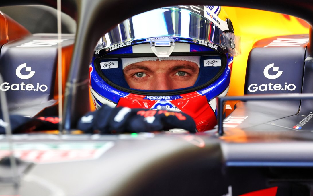 Verstappen Bahrain test cockpit