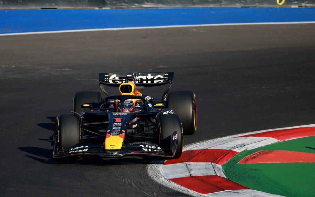 フェルスタッペン、メキシコGP FP2でトップタイム ルクレールが僅差で追走
