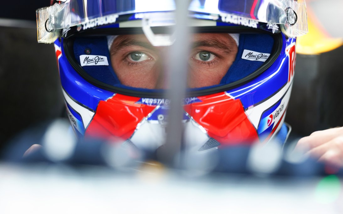 Max Verstappen svela uno speciale casco 'd'oro' per il GP di San Paolo
