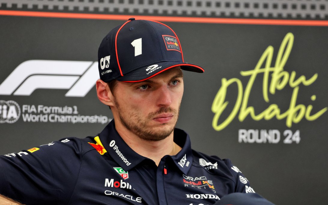 Verstappen presser Abu Dhabi Sun