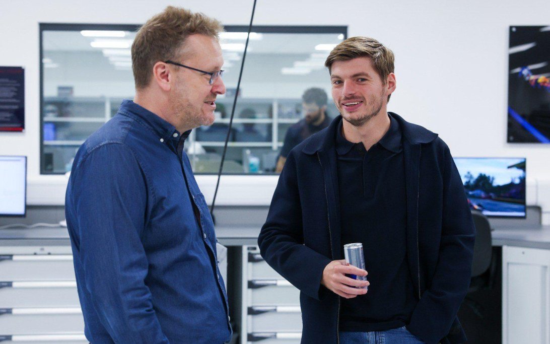 Verstappen visit Red Bull Technology Campus