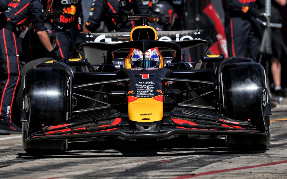 Verstappen pitstop Imola