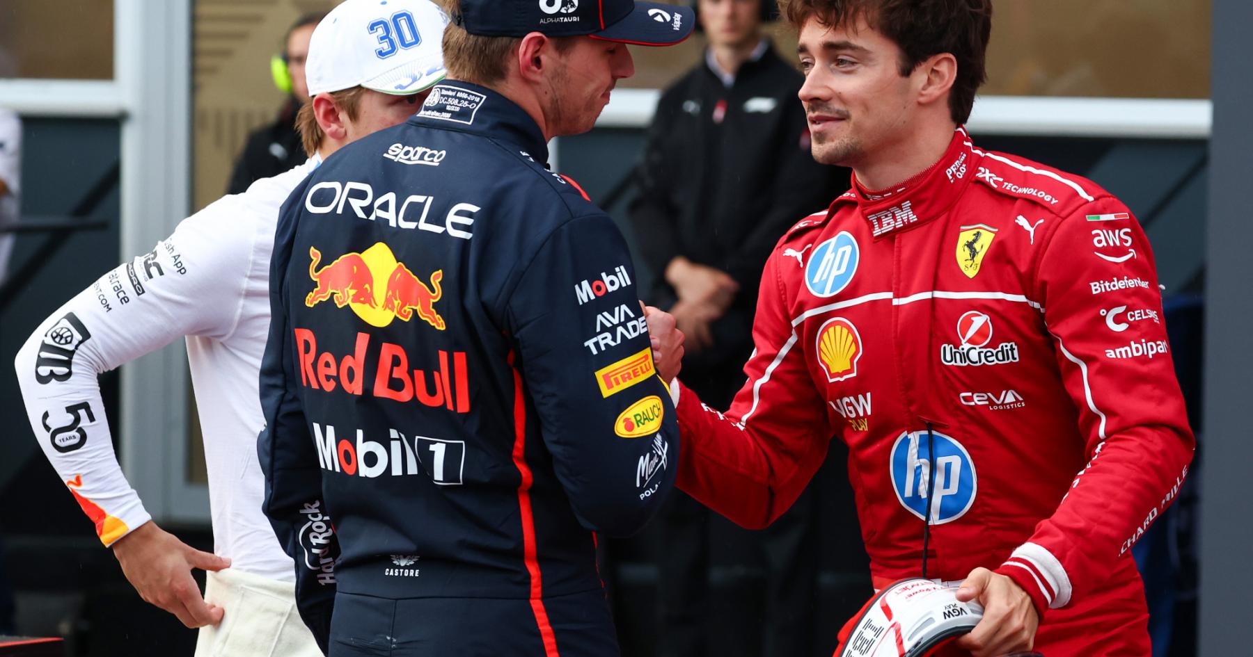 Leclerc zet geld niet in op Verstappen: "Dat zou heel verrassend zijn"