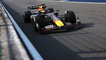 Verstappen begrijpt niets van 'waardeloze' beslissing wedstrijdleiding