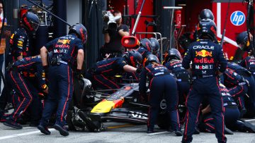 Hoofdmonteur Verstappen geeft inkijkje in Red Bull-heksenketel: "Dan flink onder druk"