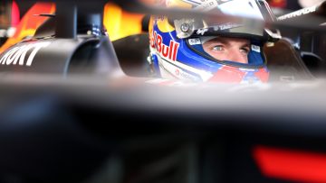 Verstappen zoekt naar verklaring voor problemen Tsunoda: "Hopelijk helpt dat"