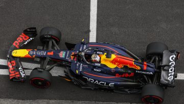 Verstappen kondigt nieuwe aanpassingen aan Red Bull RB21 aan