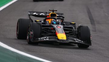 Weergaloze Verstappen doet het onmogelijke tijdens GP Brazilië