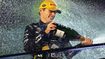 Villeneuve maakt Verstappen-fans warm voor F1-ontknoping: "Zet mijn geld op Max"