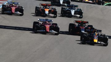Verstappen bedankt agressieve Leclerc: "Daar maken we het verschil!"