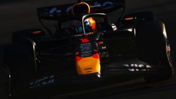 Sterke Verstappen slaat gat naar McLaren in tweede training Mexico