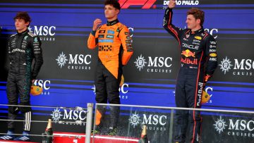 F1-analisten komen woorden tekort voor Verstappen en Red Bull: "Buitengewoon!"