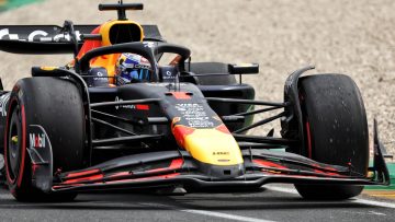 Hill geeft Prost deels gelijk over Verstappen: "Maar hij vecht met zijn vuisten"