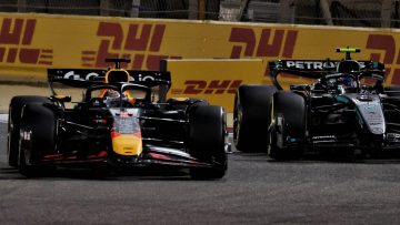 F1-teambaas verklaart uitspraken over Verstappen en Mercedes